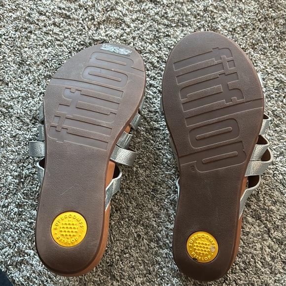 Fitflop metallic sandals EUC! - Picture 4 of 5